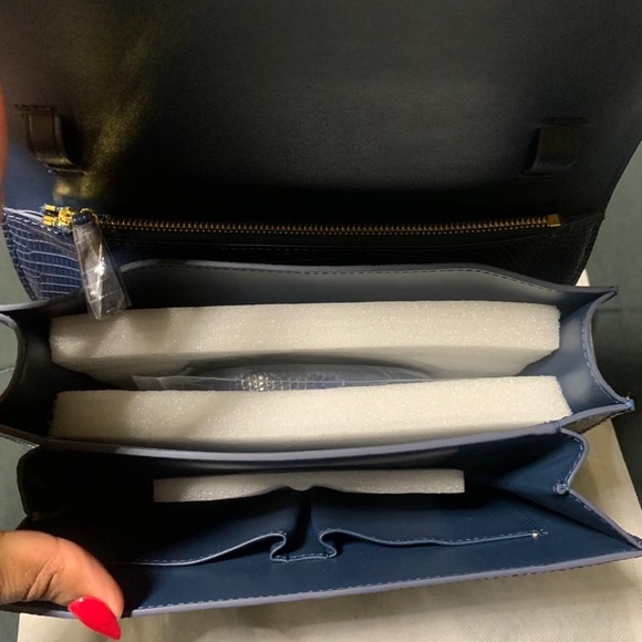 Box Bag in navy snakeskin - Picture 6 of 12